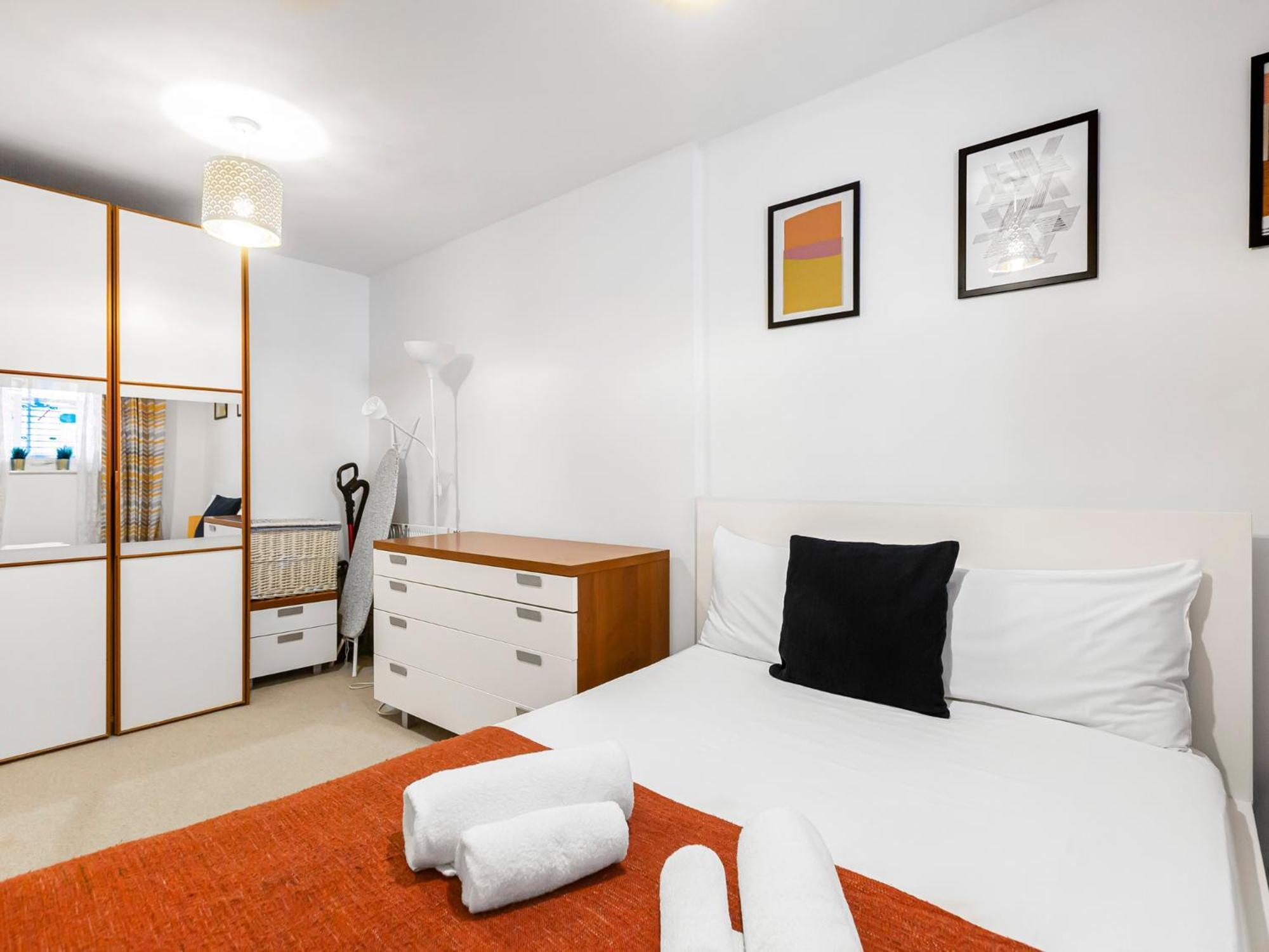 Pass The Keys Modern Tottenham Hale Apartment Perfect For Leisure London Eksteriør billede