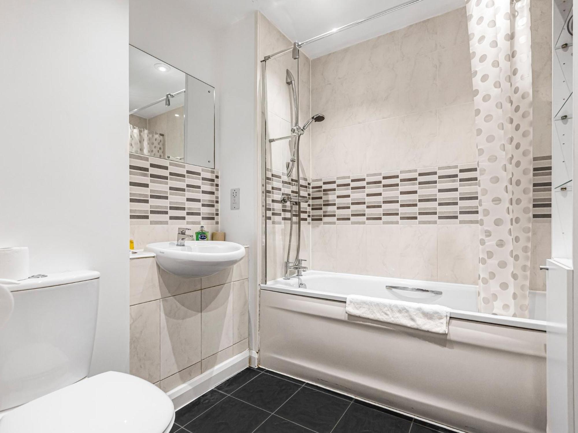 Pass The Keys Modern Tottenham Hale Apartment Perfect For Leisure London Eksteriør billede